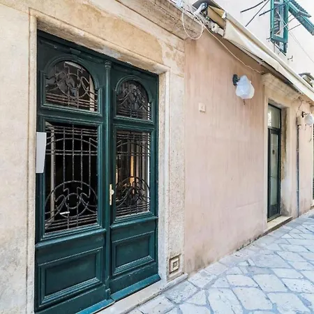 Old Town Lux Apartman *